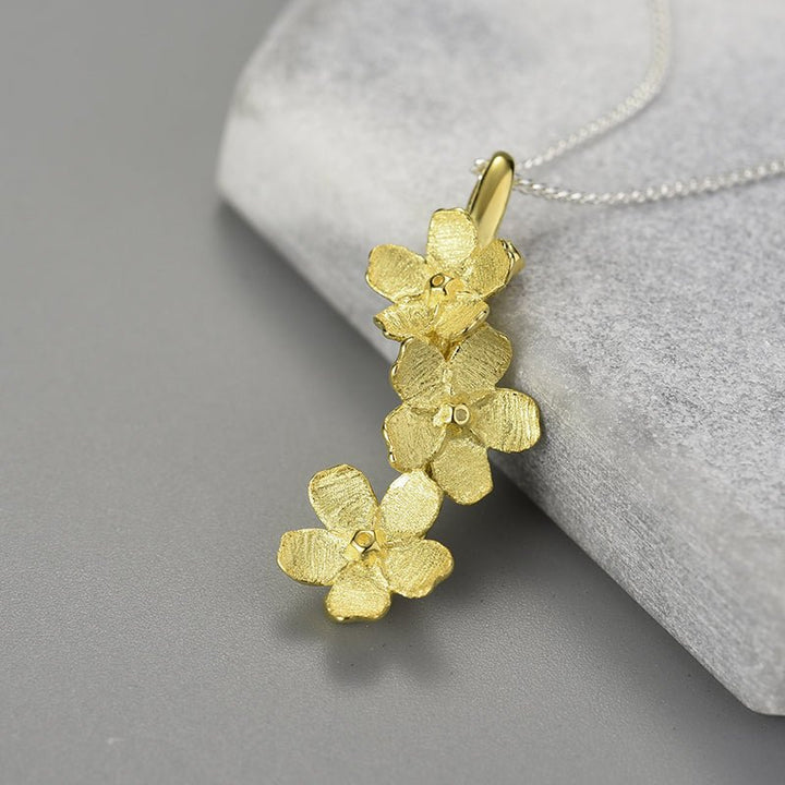 PRINCESENSE DAISY FLOWER NECKLACE