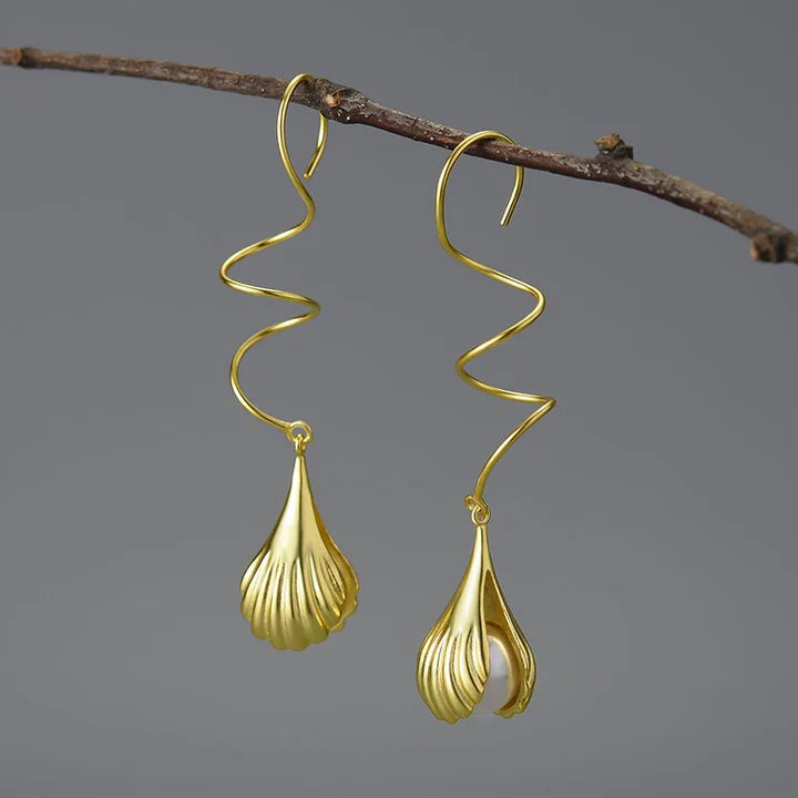 PRINCESENSE PEARL IN SHELL EARRINGS