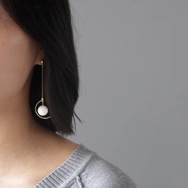 PRINCESENSE ASYMMETRIC DANGLE EARRING