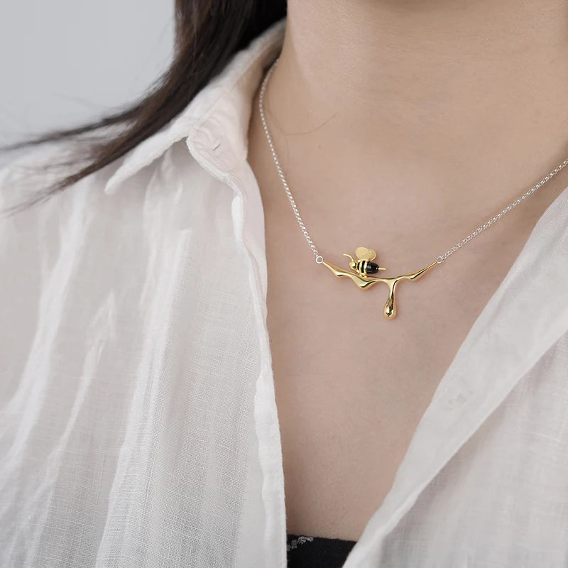 PRINCESENSE DRIPPING & BEE NECKLACE