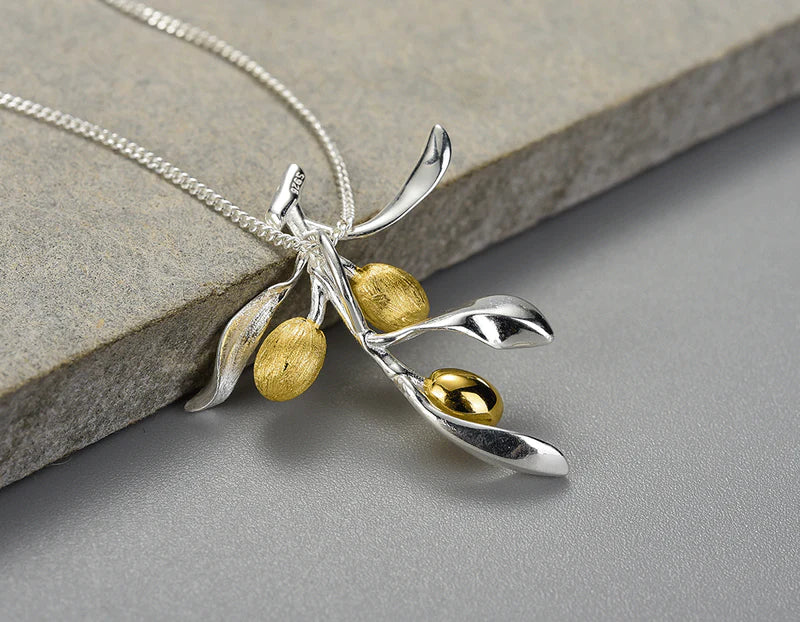 PRINCESENSE OLIVES NECKLACE