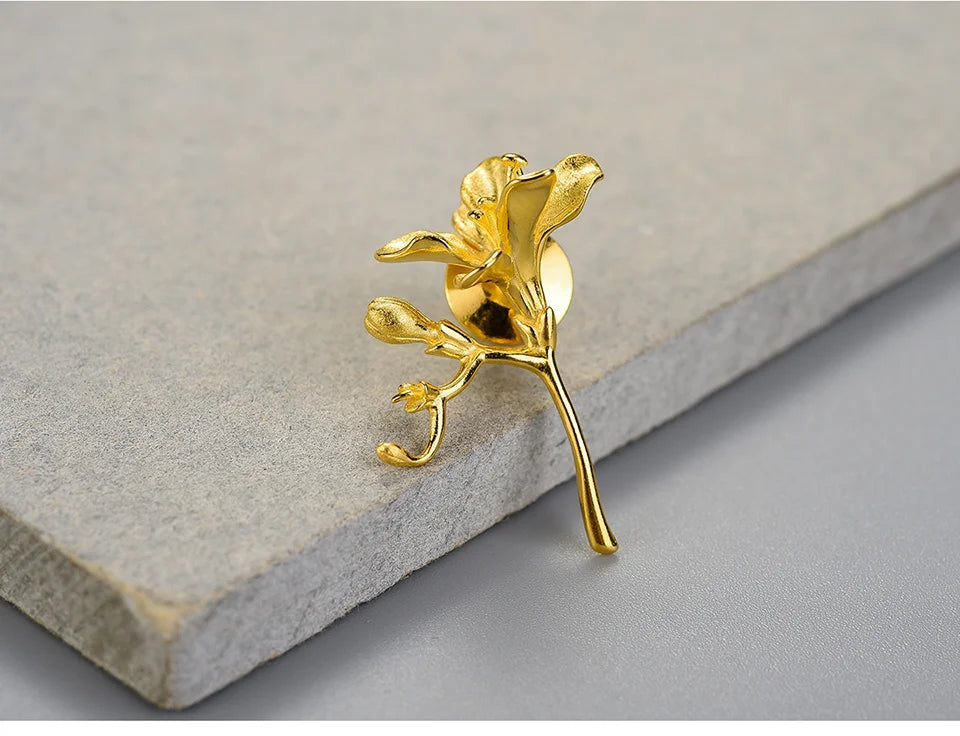 PRINCESENSE FREESIA FLOWER BROOCH