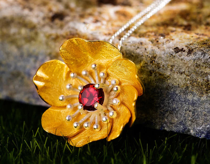 PRINCESENSE BLOOMING ANEMONE FLOWER PENDANT