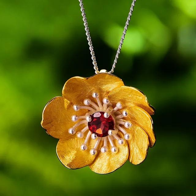 PRINCESENSE BLOOMING ANEMONE FLOWER PENDANT