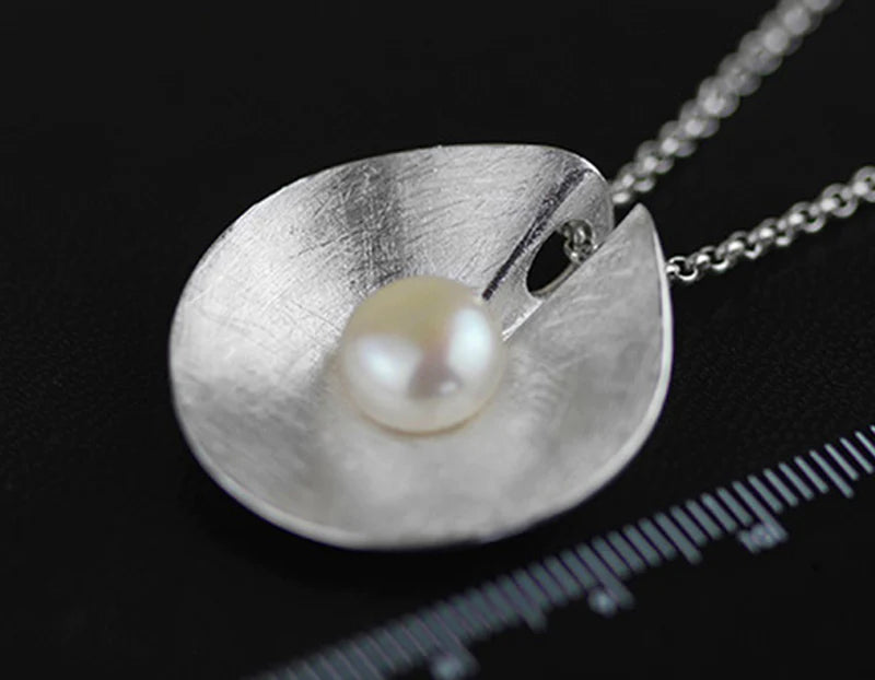 PRINCESENSE PEARL LEAF PENDANT