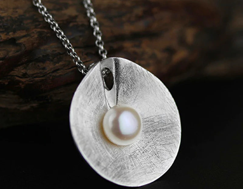 PRINCESENSE PEARL LEAF PENDANT