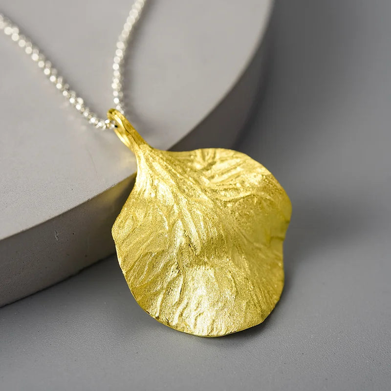 PRINCESENSE LEAF NECKLACE