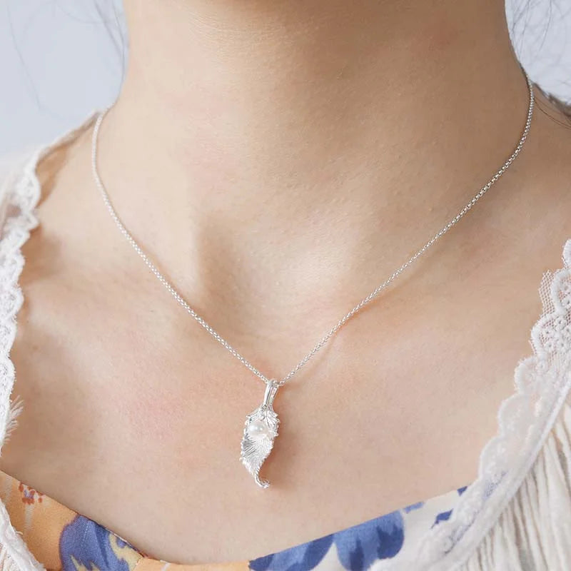 PRINCESENSE PEARL IN THE LEAF NECKLACE