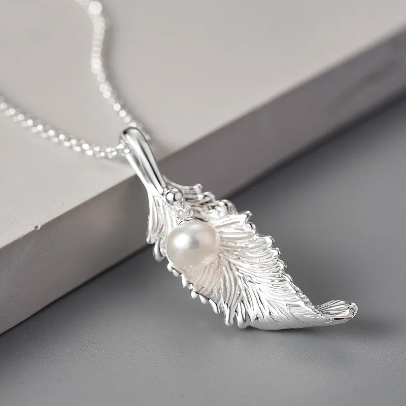 PRINCESENSE PEARL IN THE LEAF NECKLACE