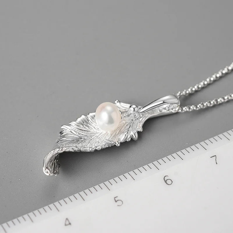 PRINCESENSE PEARL IN THE LEAF NECKLACE