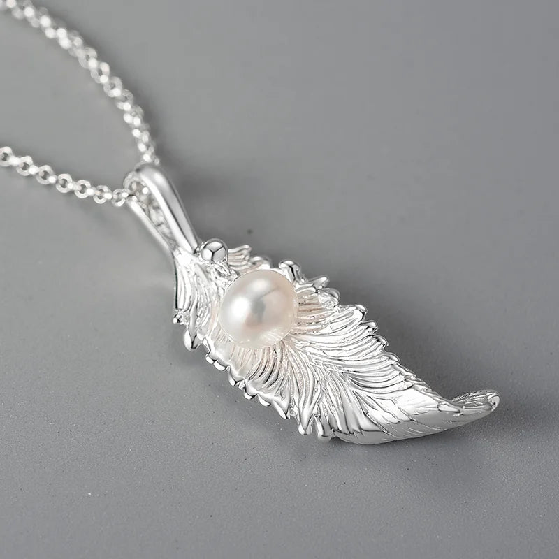 PRINCESENSE PEARL IN THE LEAF NECKLACE