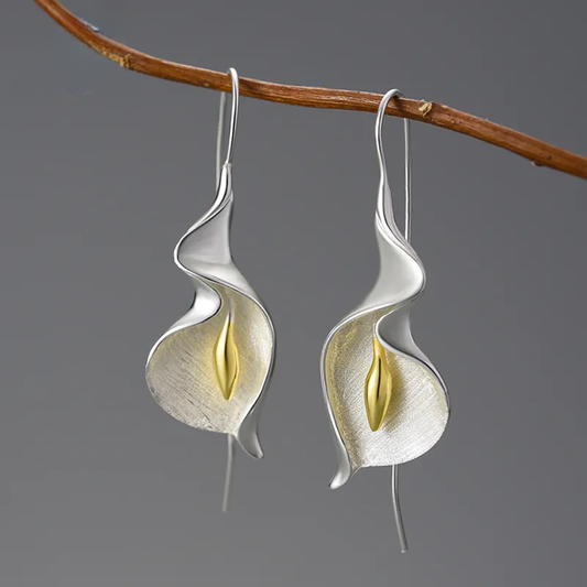 PRINCESENSE CALLA LILY FLOWER DANGLE EARRINGS