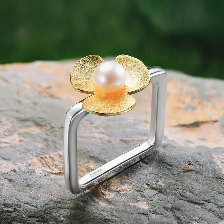 PRINCESENSE PEARL CLOVER RING