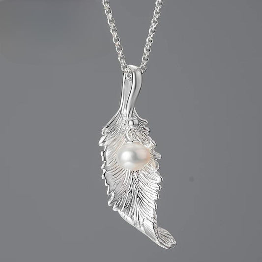 PRINCESENSE PEARL IN THE LEAF NECKLACE